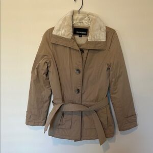 Weatherproof Tan Utility Jacket with Fuzzy Collar and Belt